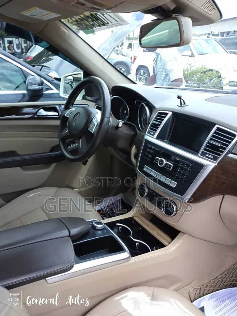 Mercedes-Benz M Class 2015 White