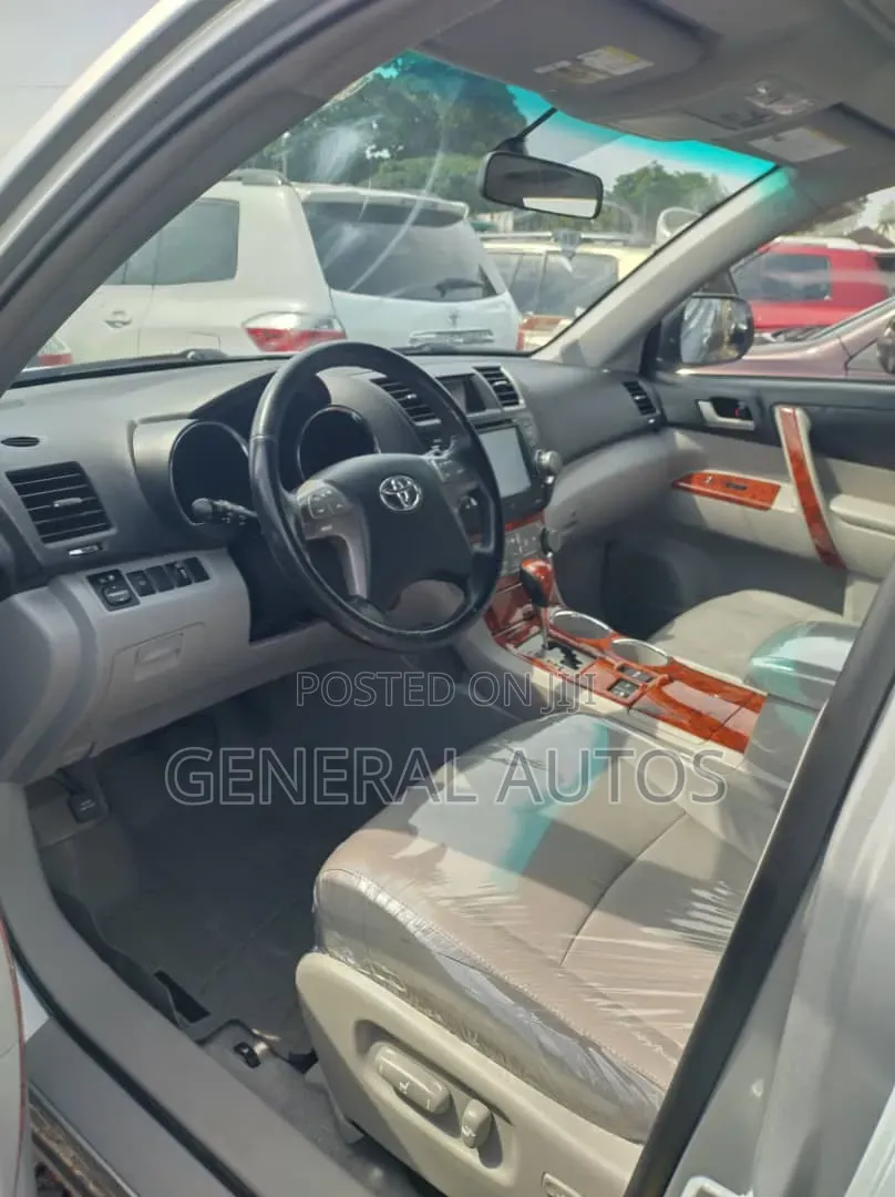 Toyota Highlander 2009 Silver