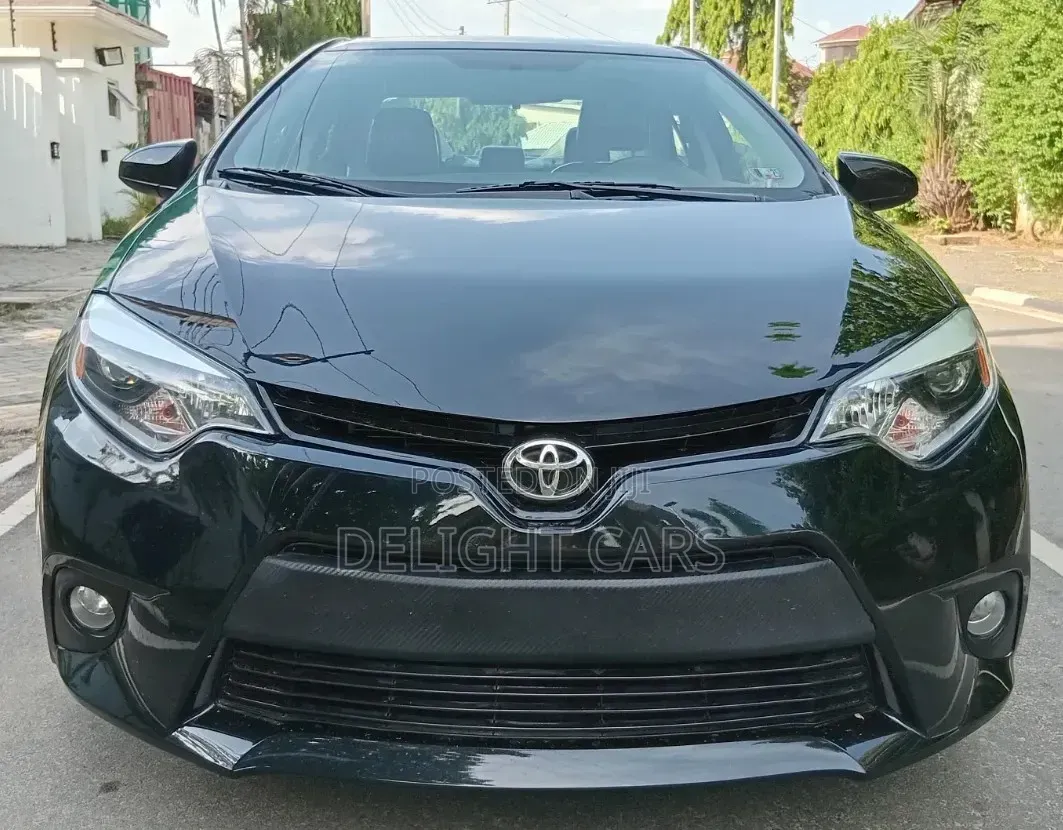 Toyota Corolla LE Premium 4dr Sedan (1.8L 4cyl CVT) 2016 Matt Black