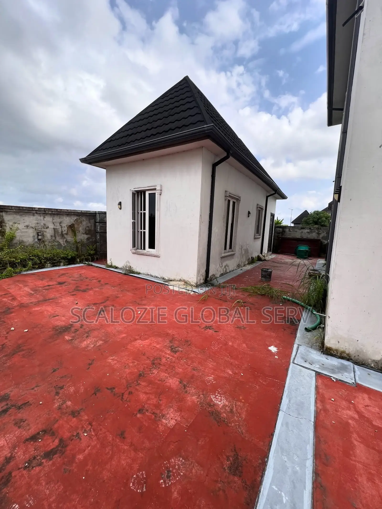 4bdrm Duplex in Golf Estate Peter for sale
