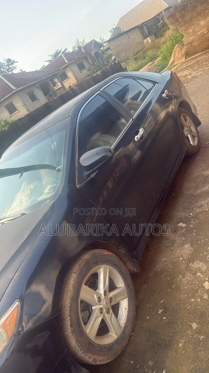 Toyota Camry 2013 Black