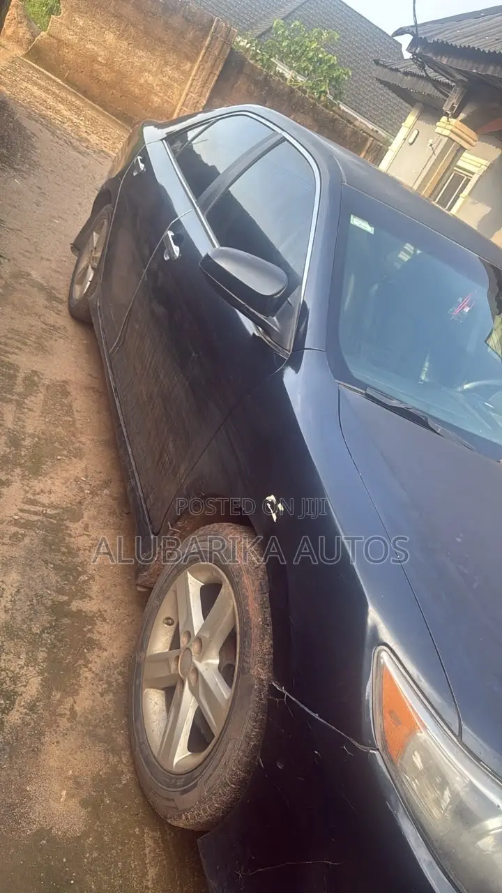 Toyota Camry 2013 Black