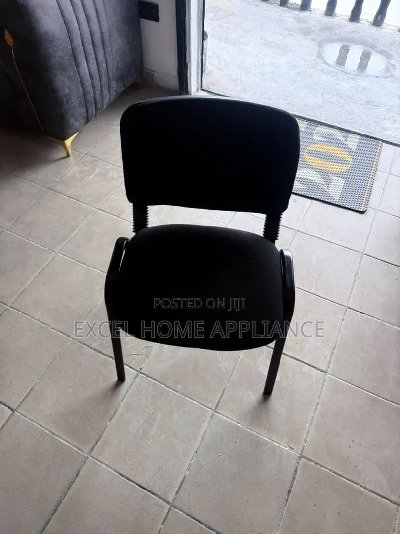 Premium Training Conference Chair With Writing Pad