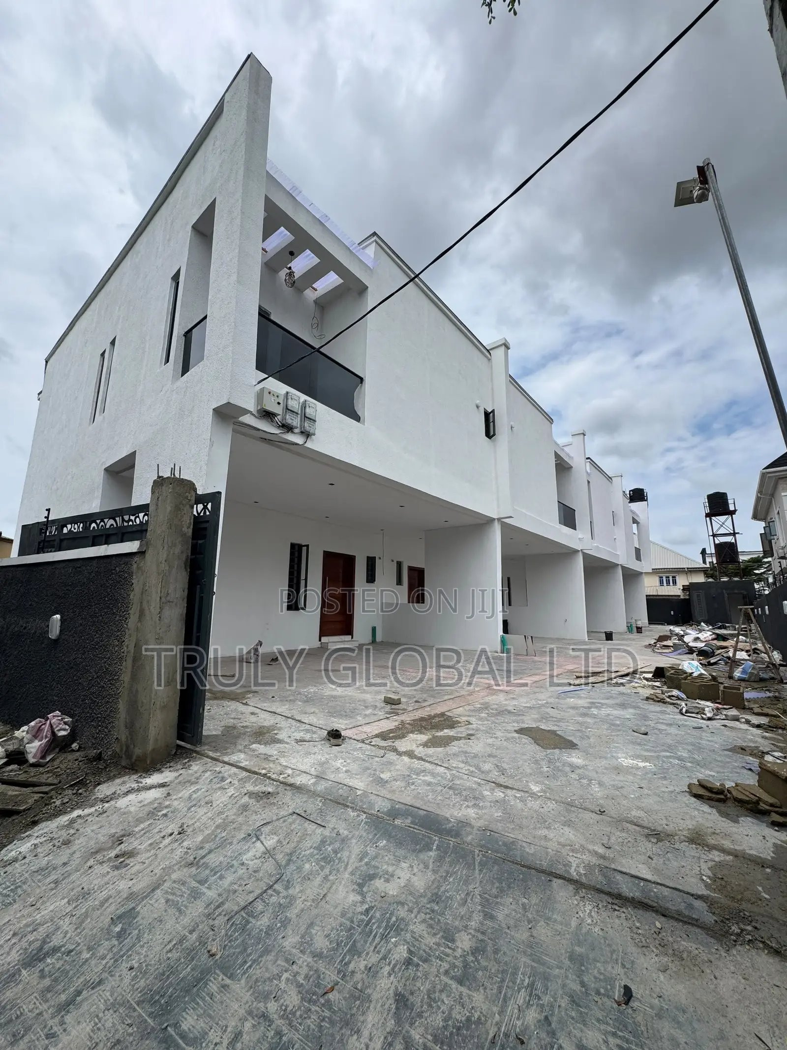 3bdrm Block of Flats in Thomas Estate for sale
