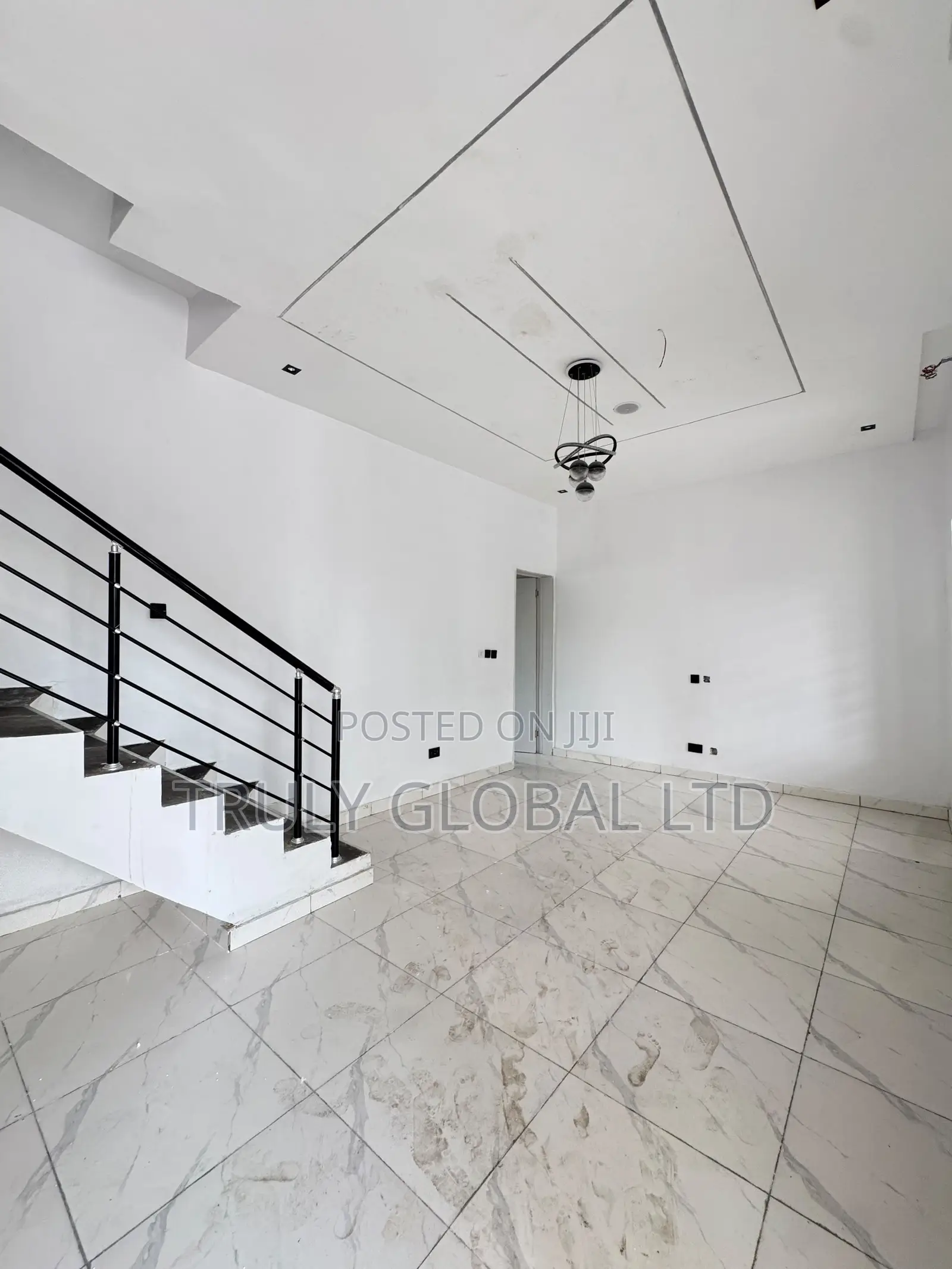 3bdrm Block of Flats in Thomas Estate for sale