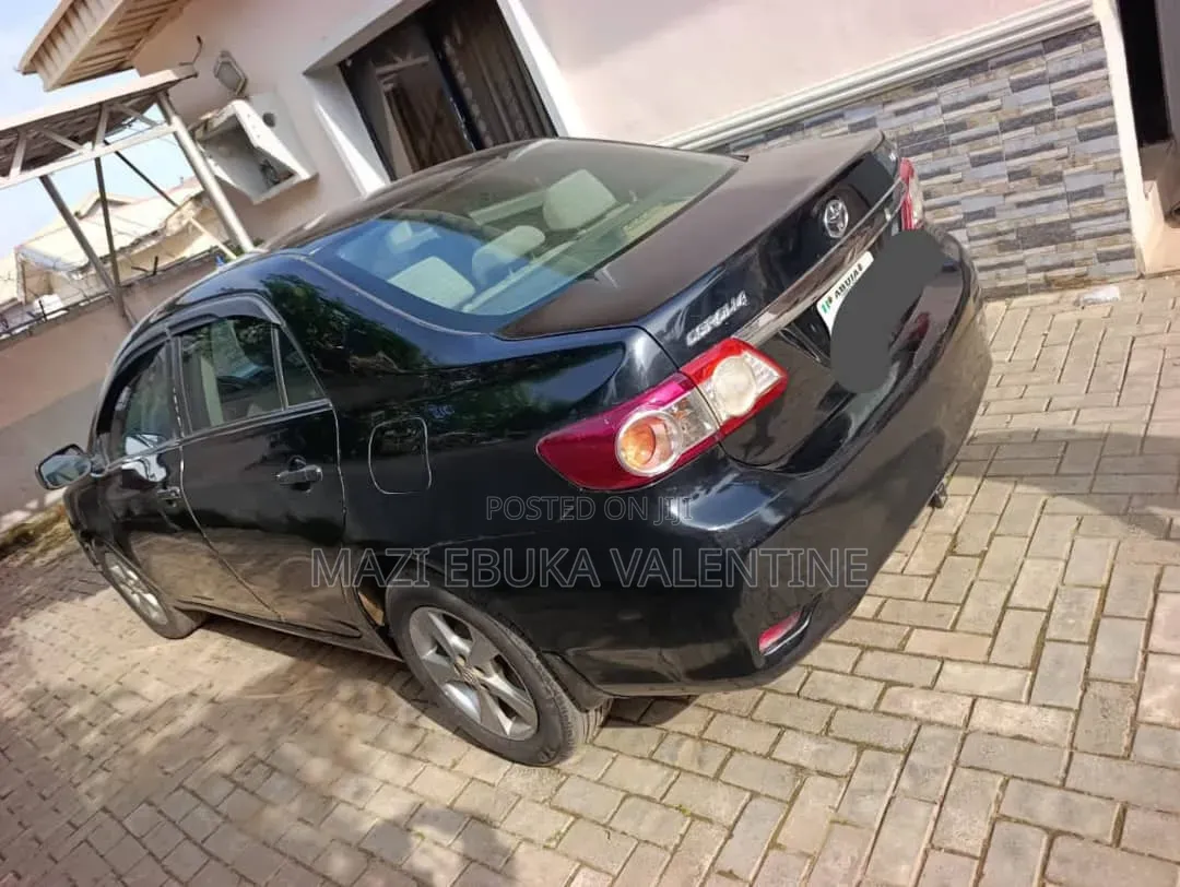 Toyota Corolla 2011 Black