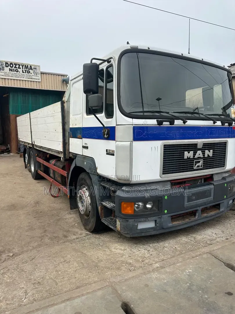 Clean Foreign Used Man Diesel Truck 8 Tires.