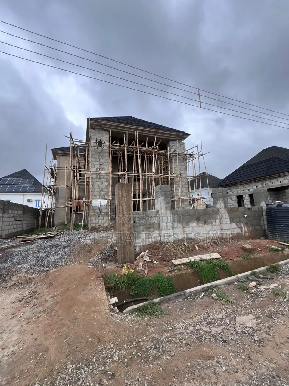 5bdrm Duplex in Galadimawa for sale