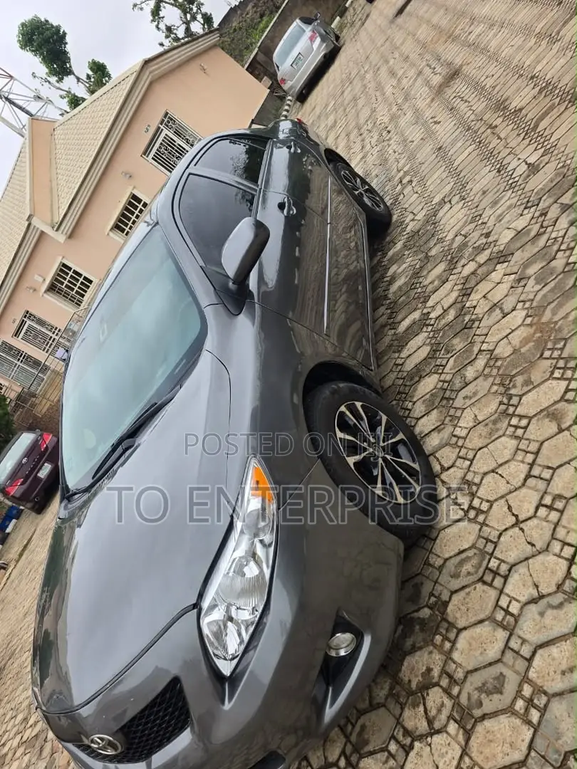 Toyota Corolla 2010 Gray
