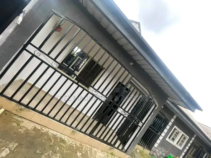 1bdrm Block of Flats in Shell Cooperative for rent