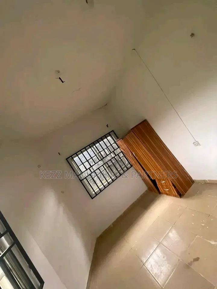 1bdrm Block of Flats in Shell Cooperative for rent