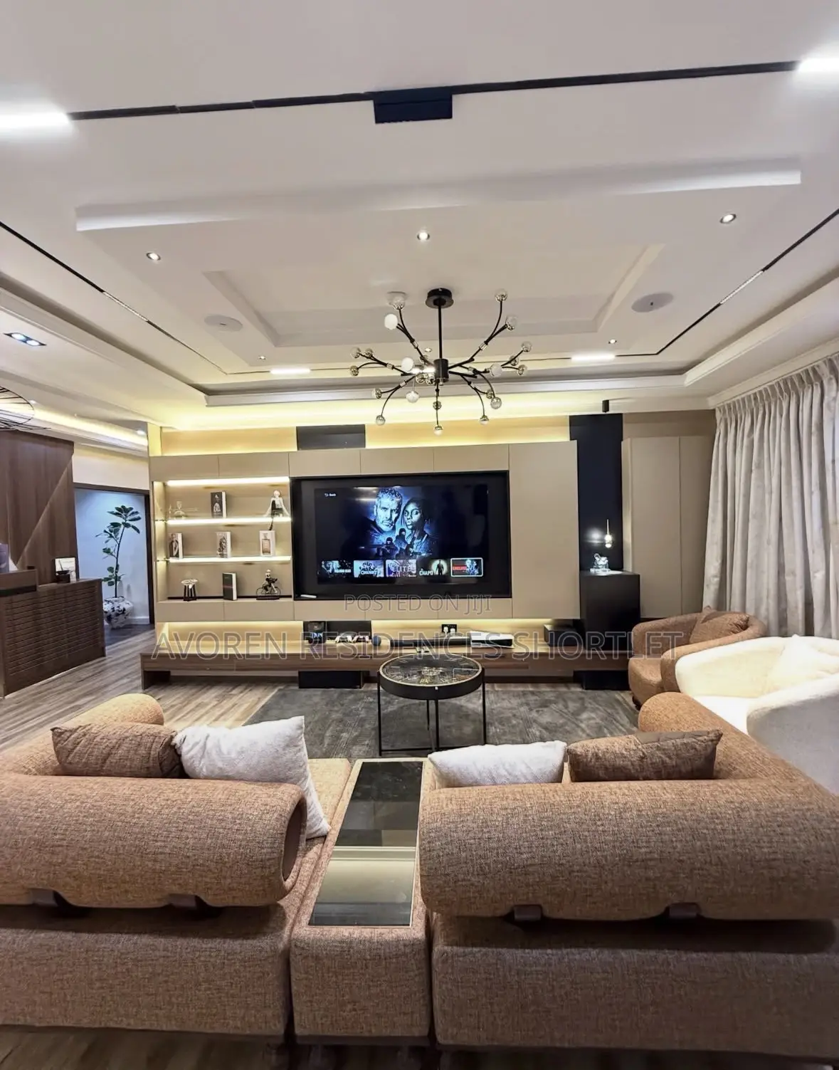 Luxurious 2 Bedroom Apartment Shortlet in Lekki