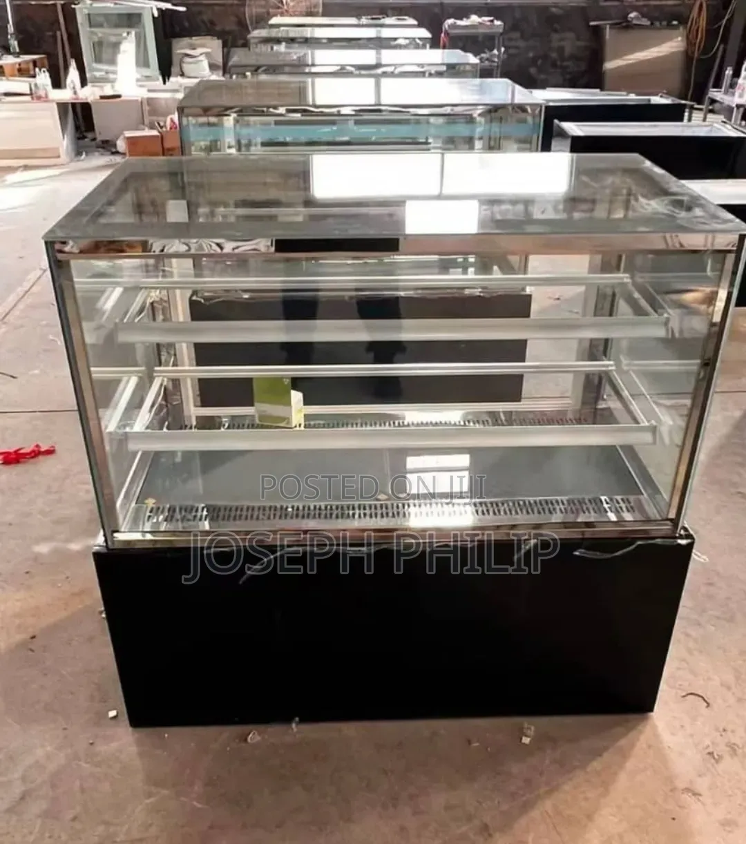 5ft Straight Glass Showcase Display