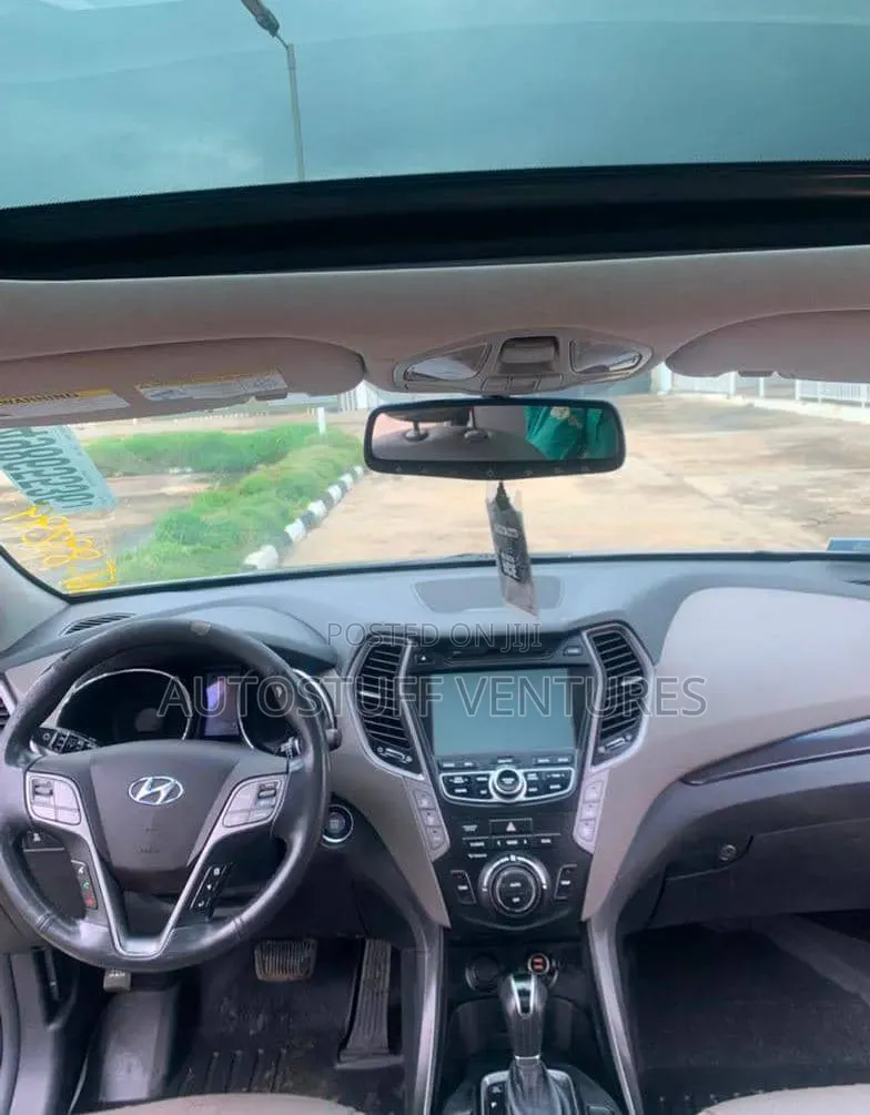 Hyundai Santa Fe 2015 Gray