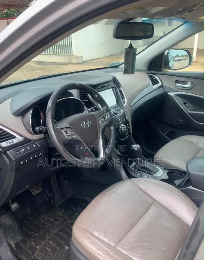 Hyundai Santa Fe 2015 Gray