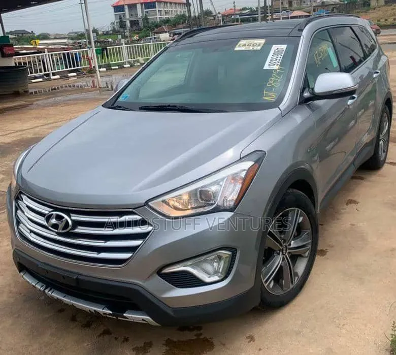 Hyundai Santa Fe 2015 Gray
