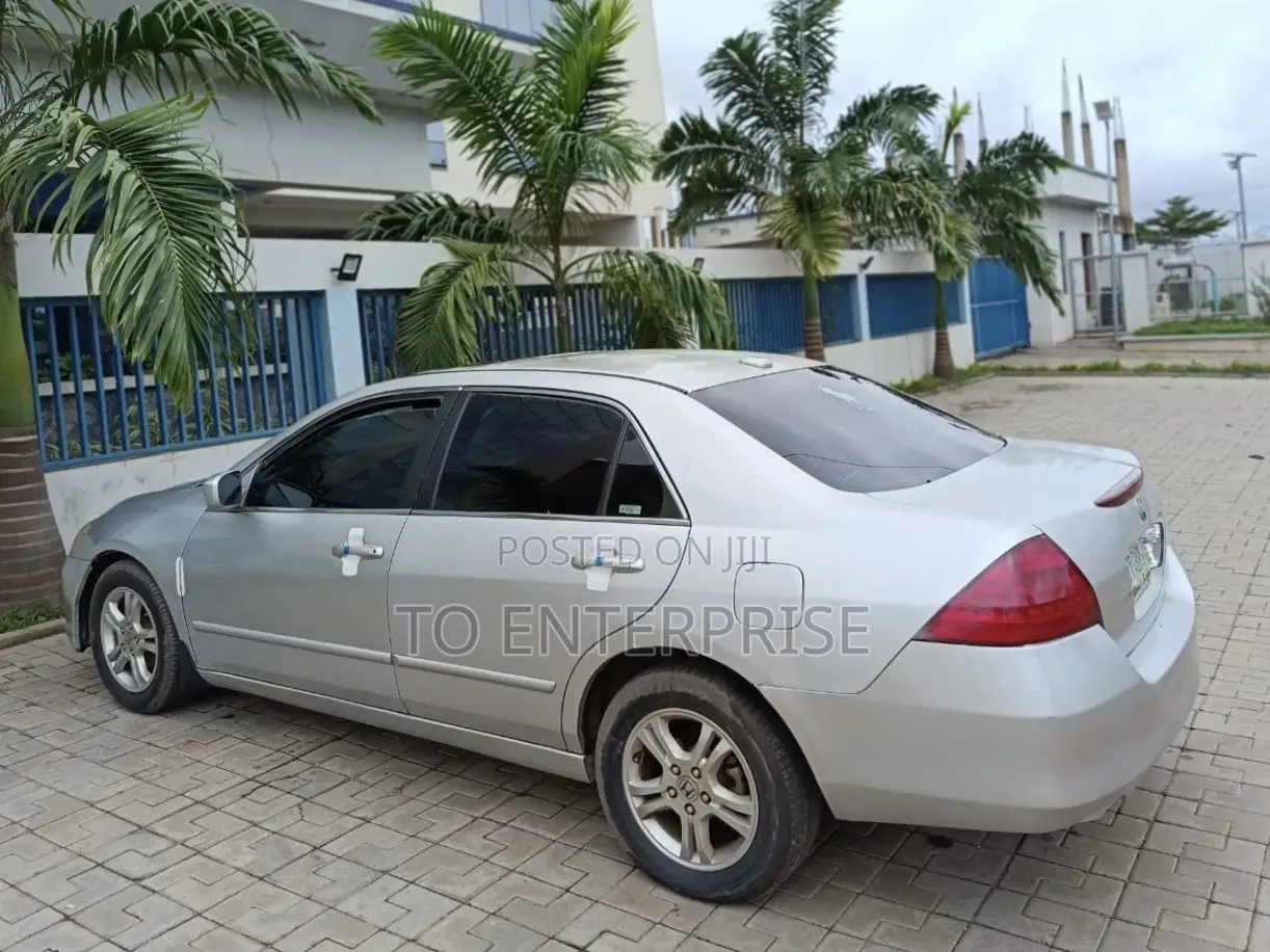 Honda Accord 2008 Silver