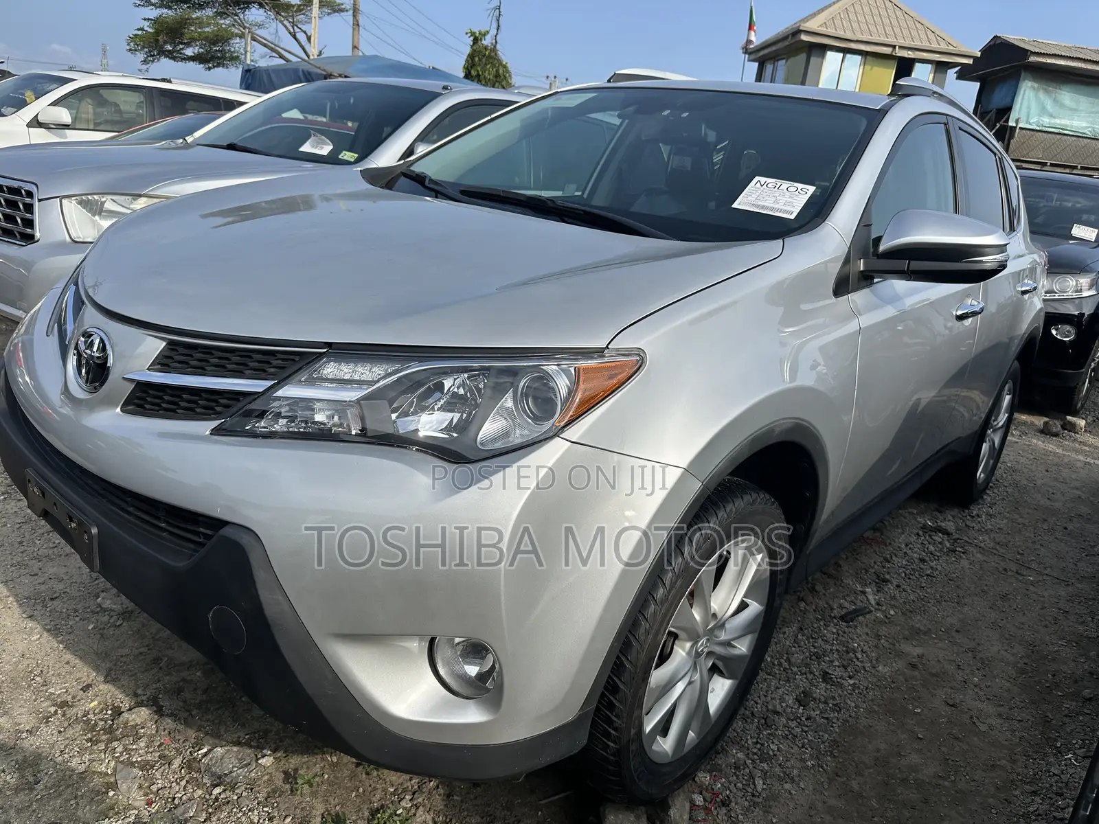 Toyota RAV4 Limited 4dr SUV AWD (2.5L 4cyl 6A) 2015 Silver