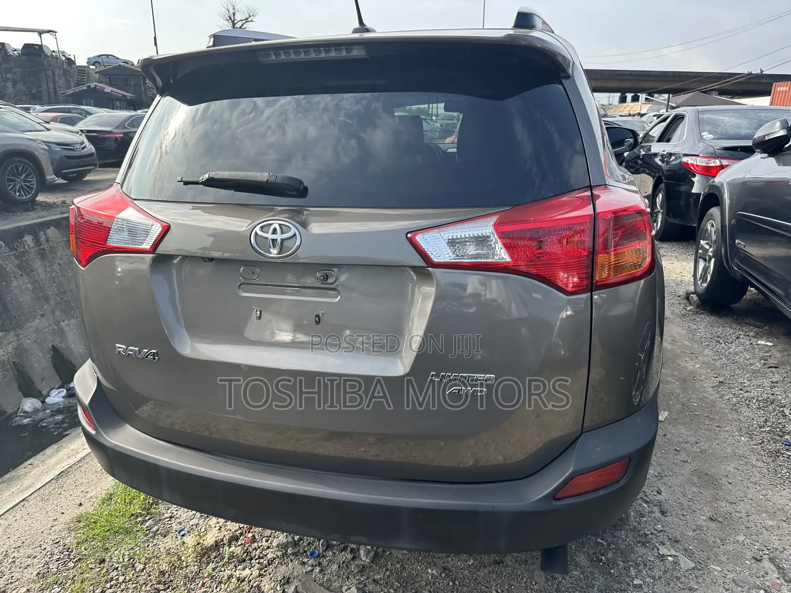 Toyota RAV4 Limited AWD (2.5L 4cyl 6A) 2016 Gray