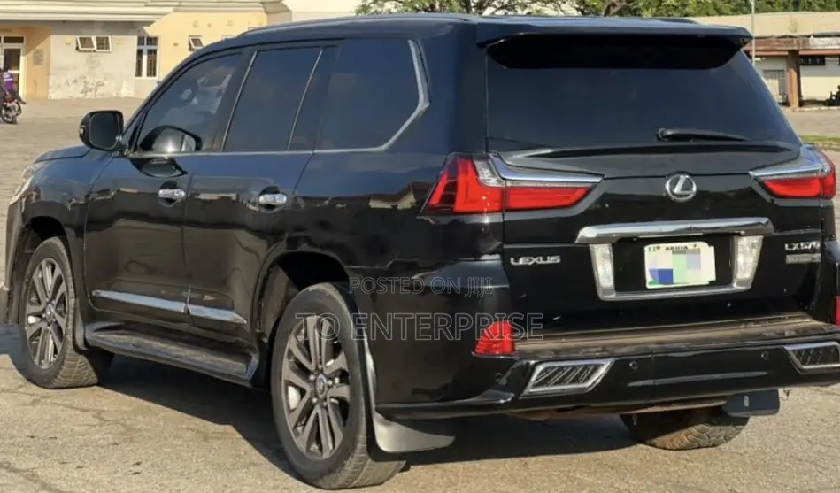 Lexus LX 2018 Black