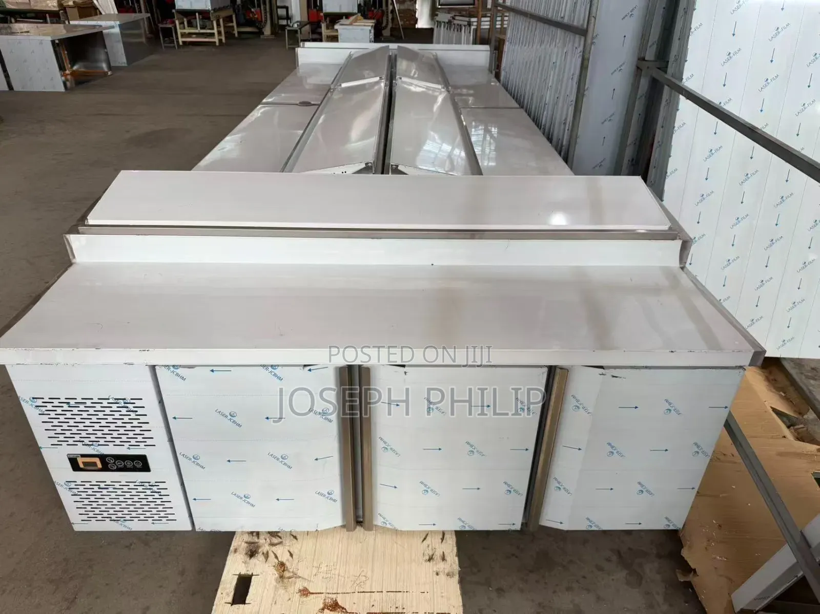 3 Door Fridge With Salad Bar