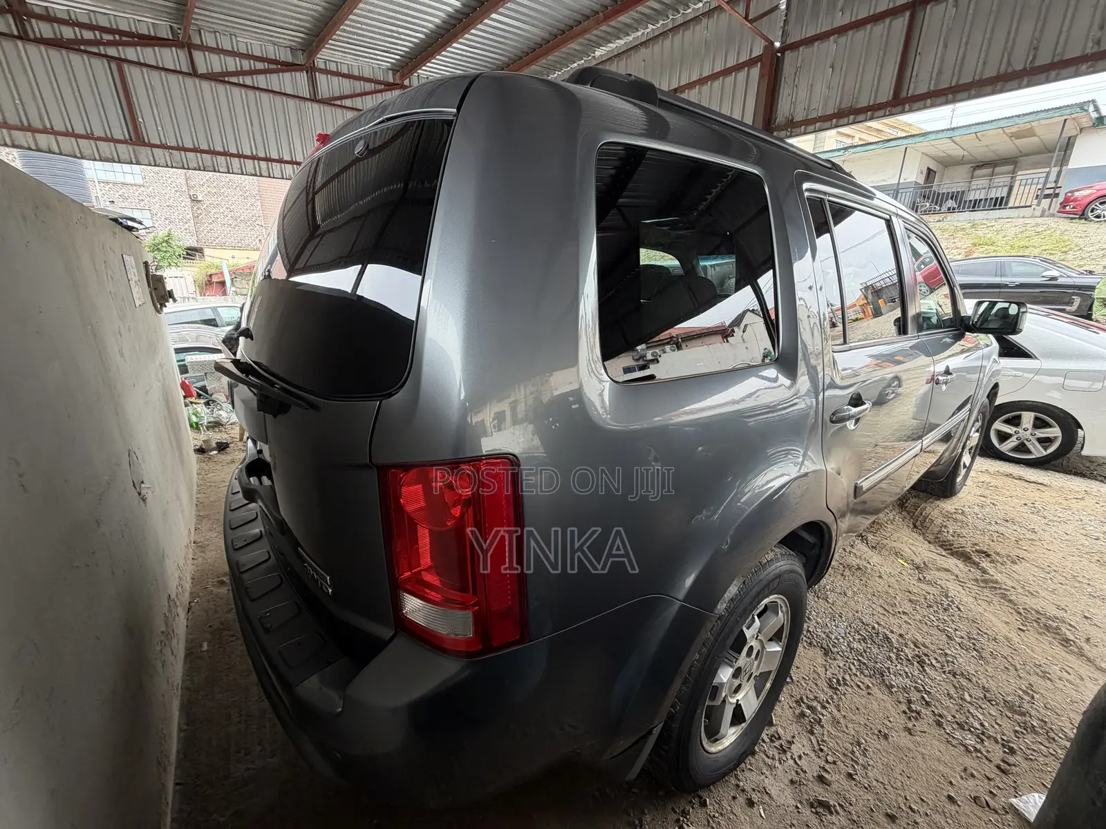 Honda Pilot Touring w/RES/Navi FWD (3.5L 6cyl 5A) 2011 Gray