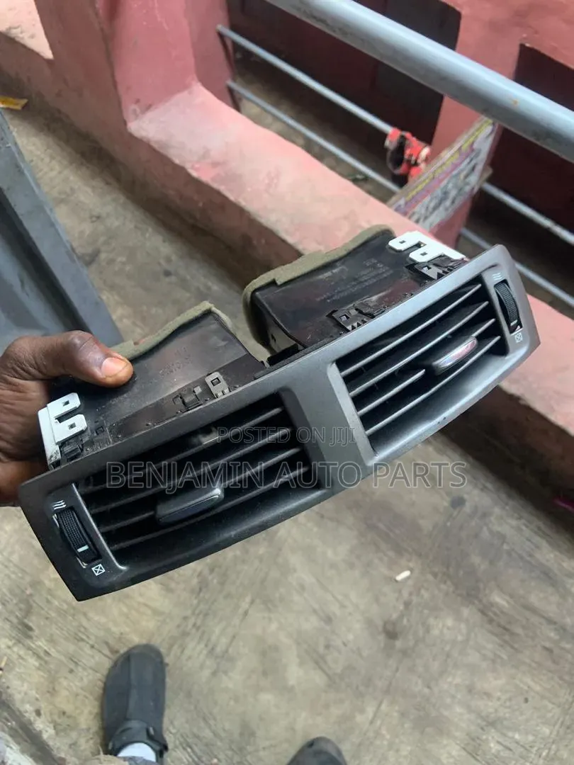 AC Vent Is250