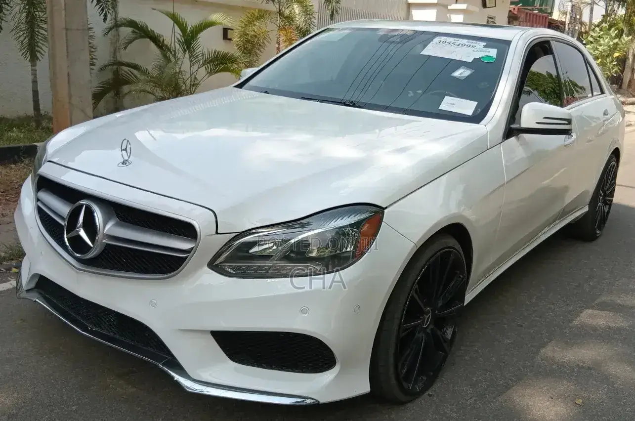 Mercedes-Benz E350 Base 4Matic Sedan AWD (3.5L 6cyl 7A) 2015 White