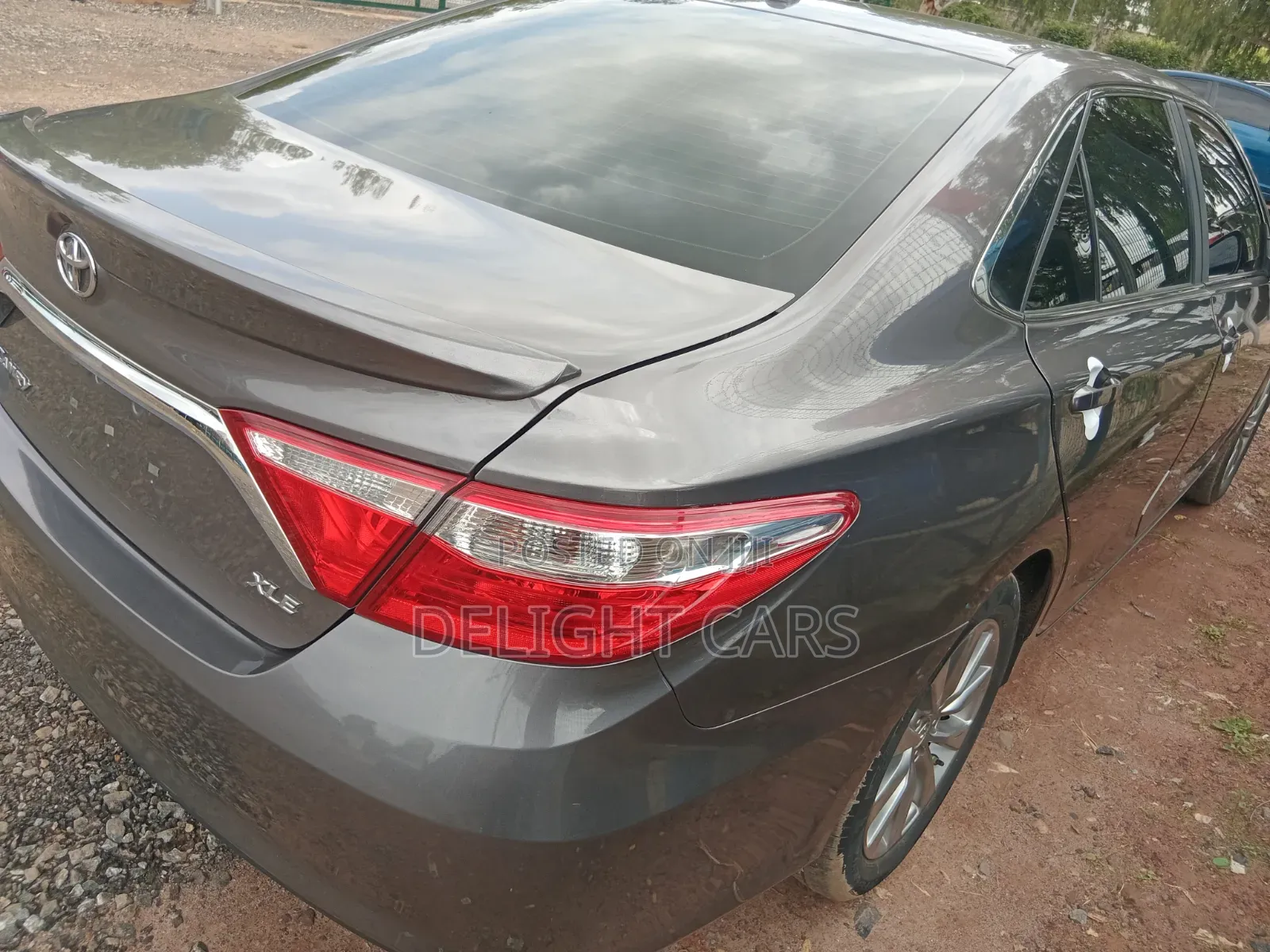 Toyota Camry XLE 4dr Sedan (2.5L 4cyl 6A) 2016 Gray