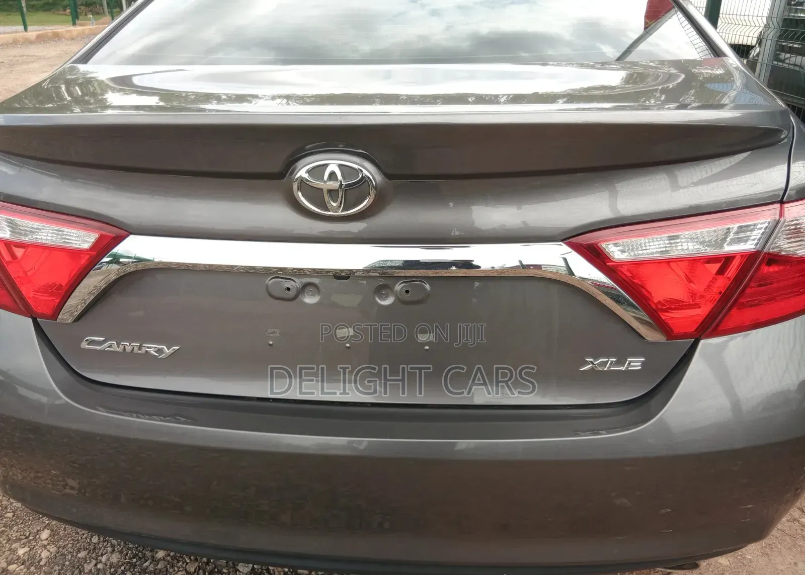 Toyota Camry XLE 4dr Sedan (2.5L 4cyl 6A) 2016 Gray