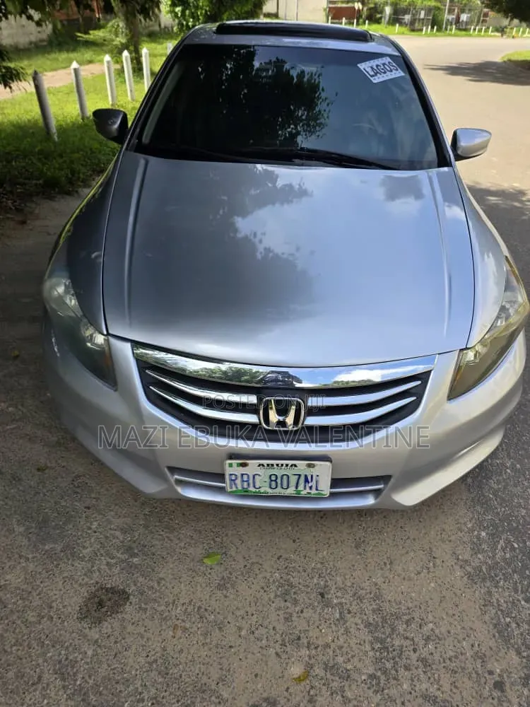Honda Accord 2012 Silver