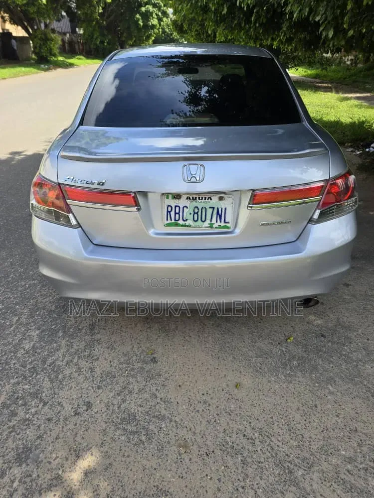 Honda Accord 2012 Silver