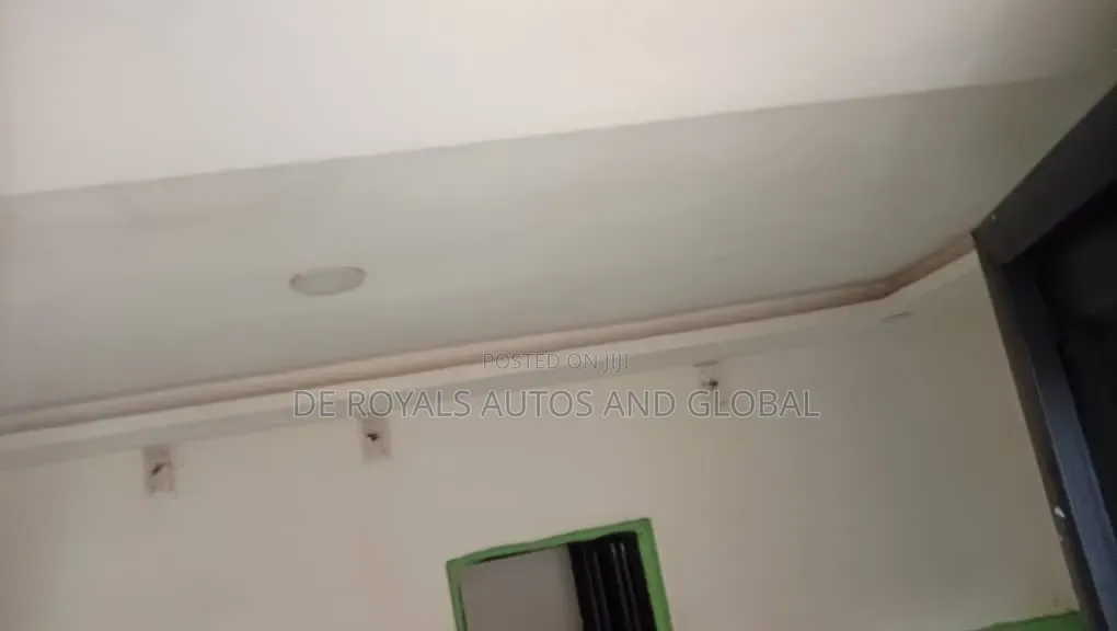 1bdrm Duplex in D Royal Apartments., Burum for rent