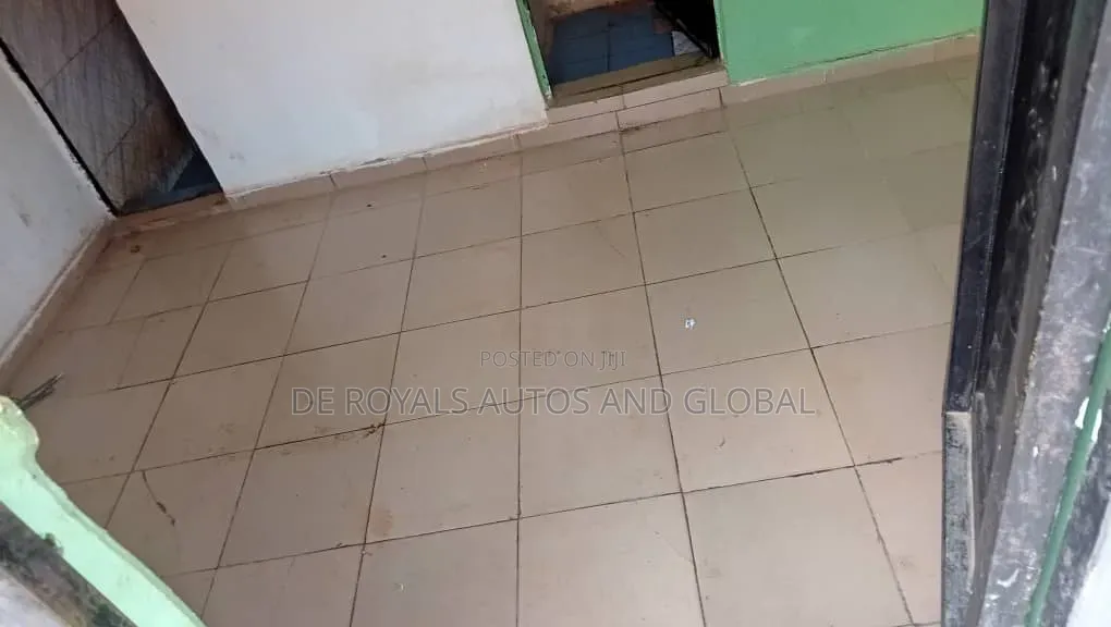 1bdrm Duplex in D Royal Apartments., Burum for rent