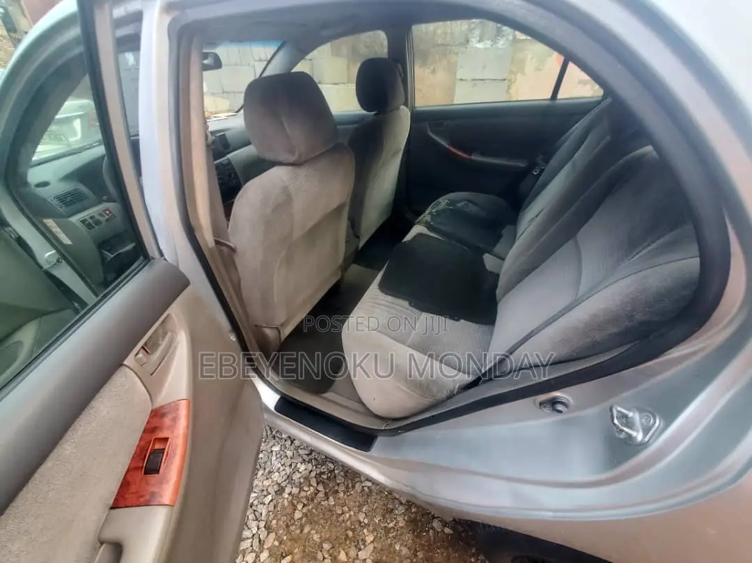 Toyota Corolla LE 2006 Silver
