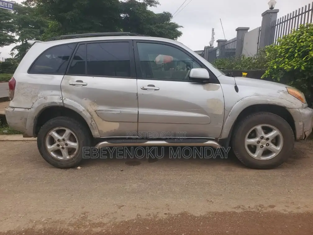 Toyota RAV4 Automatic 2002 Silver