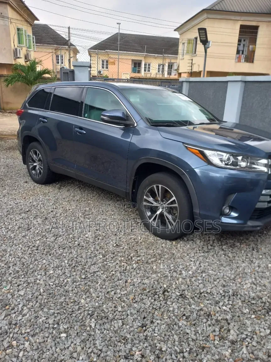 Toyota Highlander Limited 2019 Blue