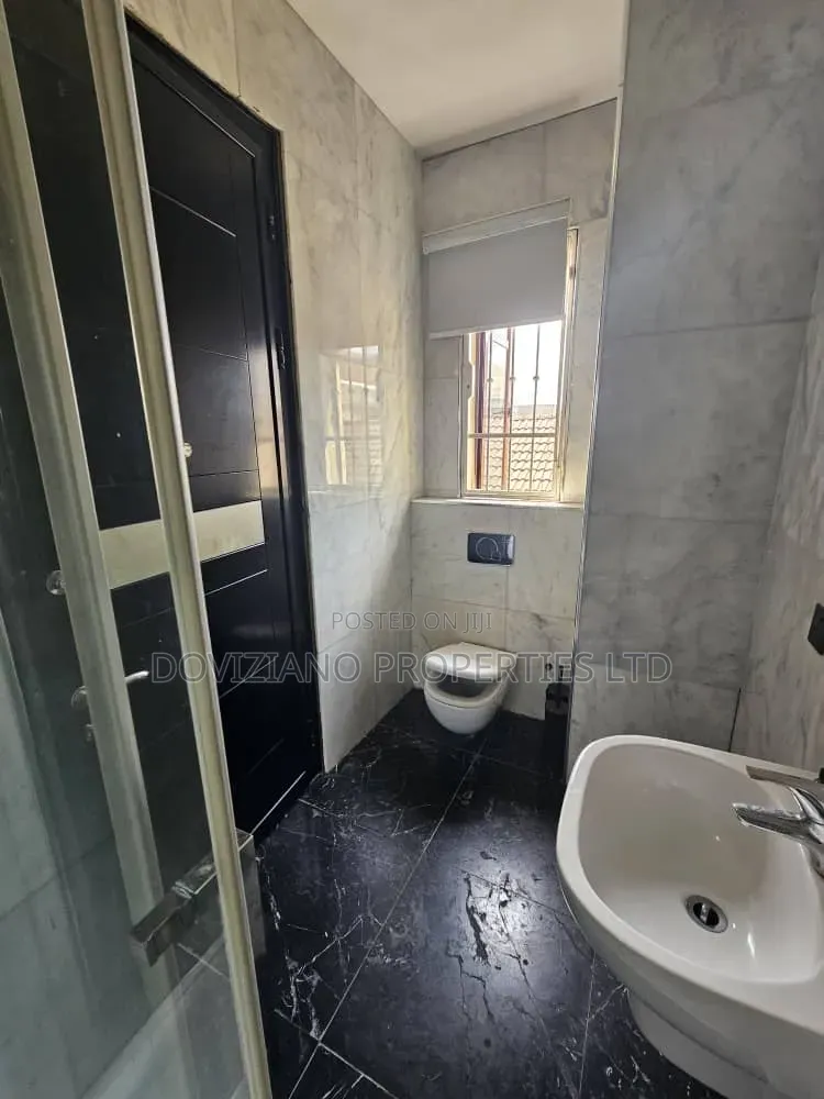2bdrm Apartment in Banana Island for rent