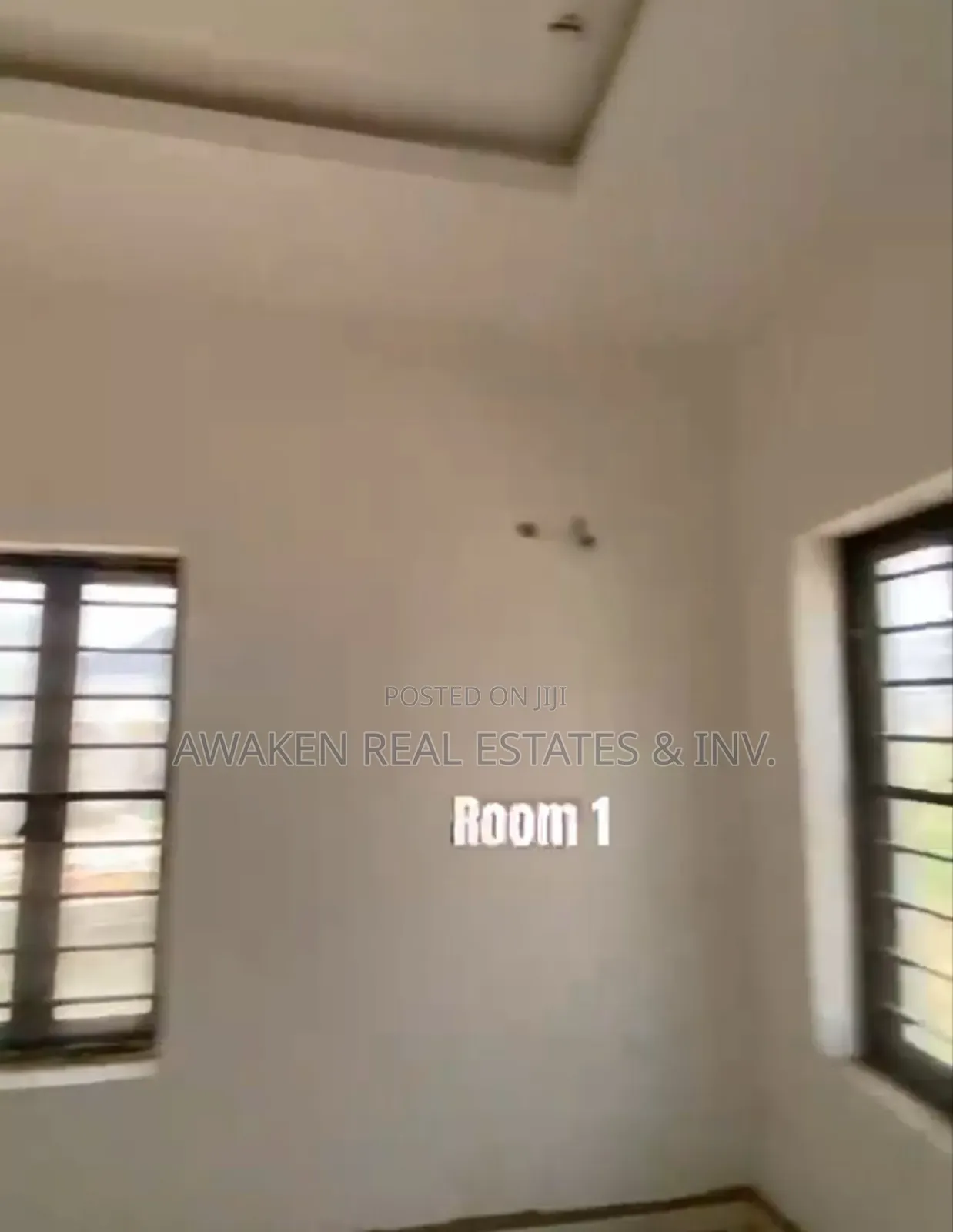 5bdrm Duplex in Karsana for sale