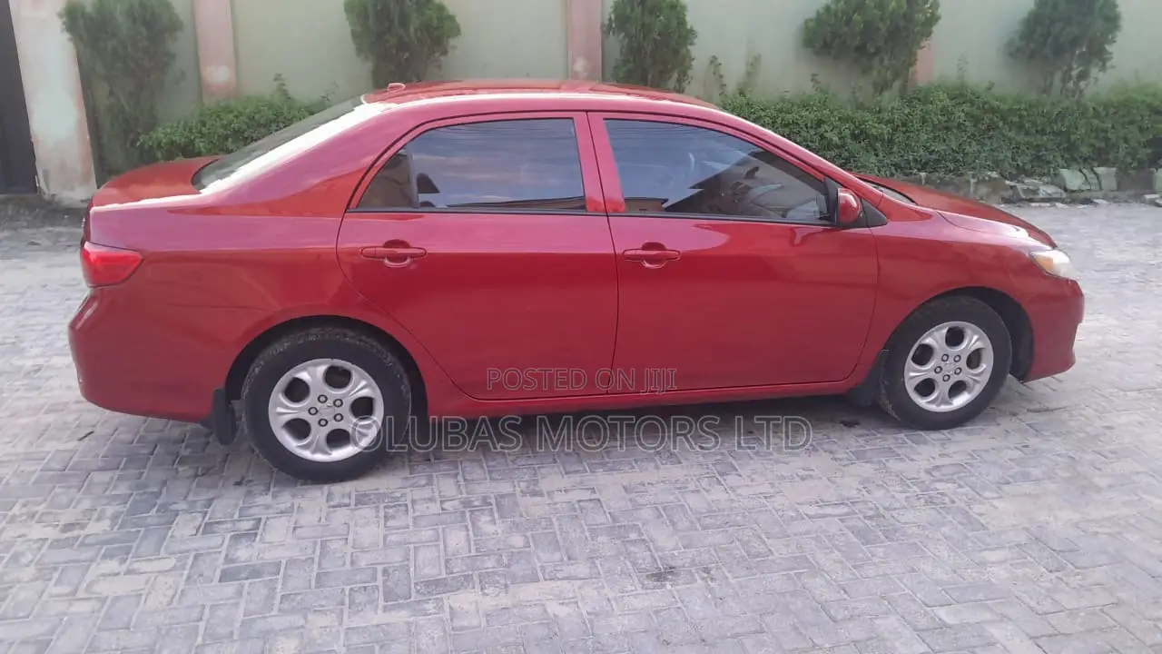 Toyota Corolla LE 4dr Sedan (1.8L 4cyl 4A) 2010 Red