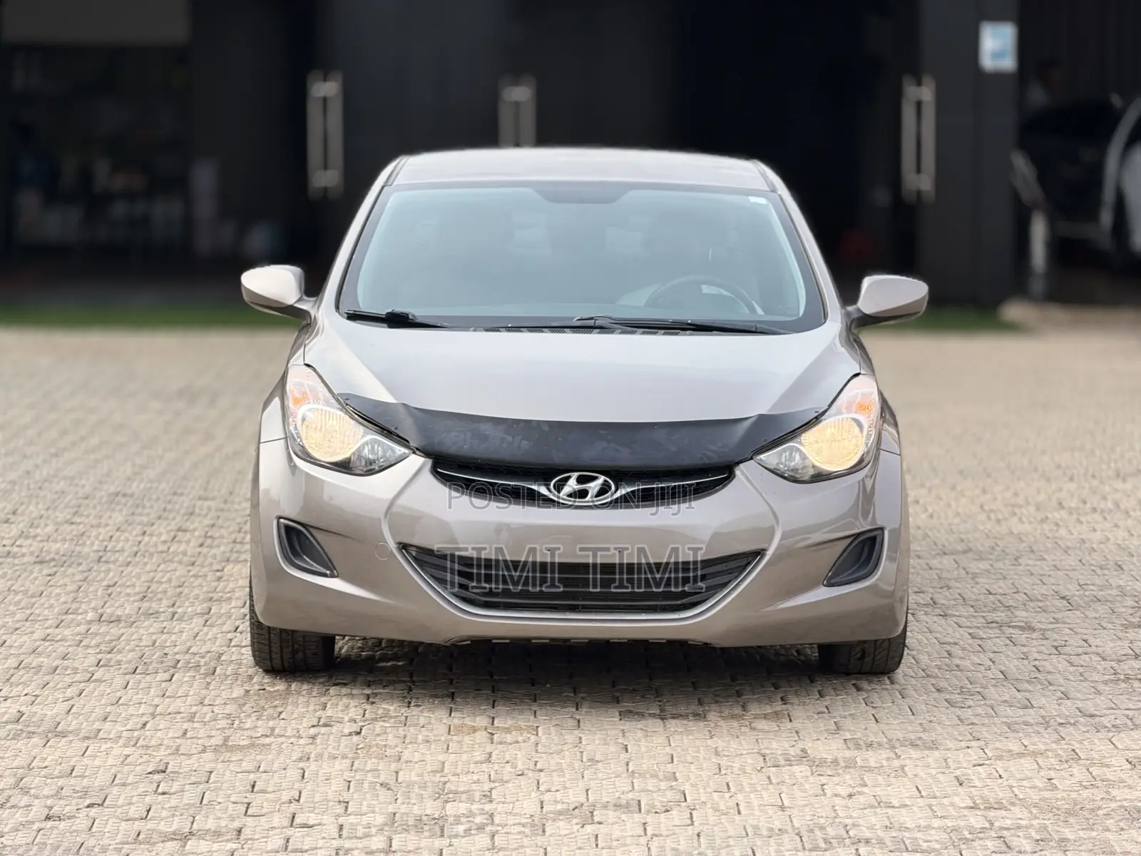 Hyundai Elantra Limited Sedan FWD (1.8L 4cyl 6A) 2013 Brown
