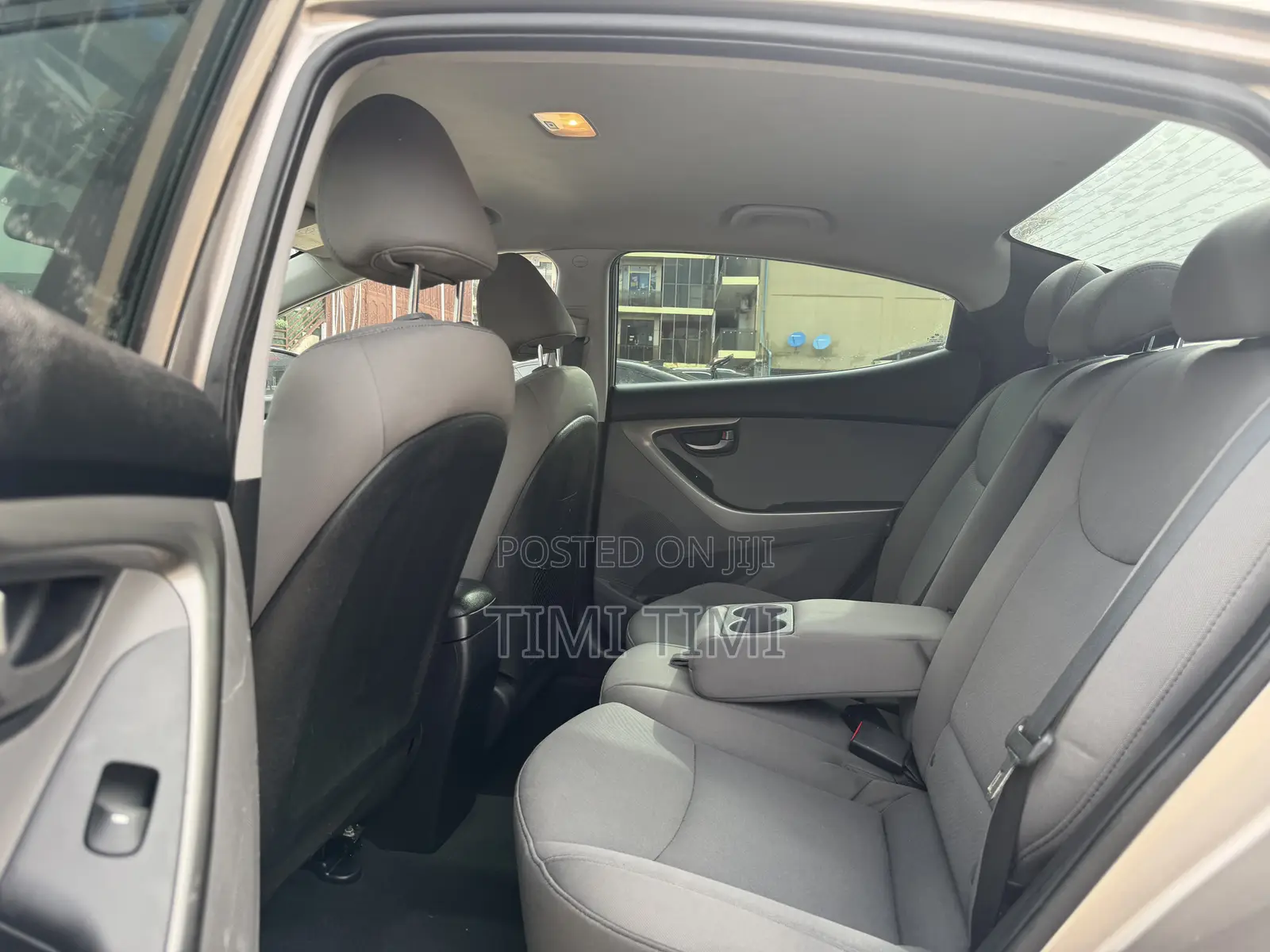 Hyundai Elantra Limited Sedan FWD (1.8L 4cyl 6A) 2013 Brown