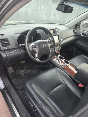 Toyota Highlander Limited 2012 Gray