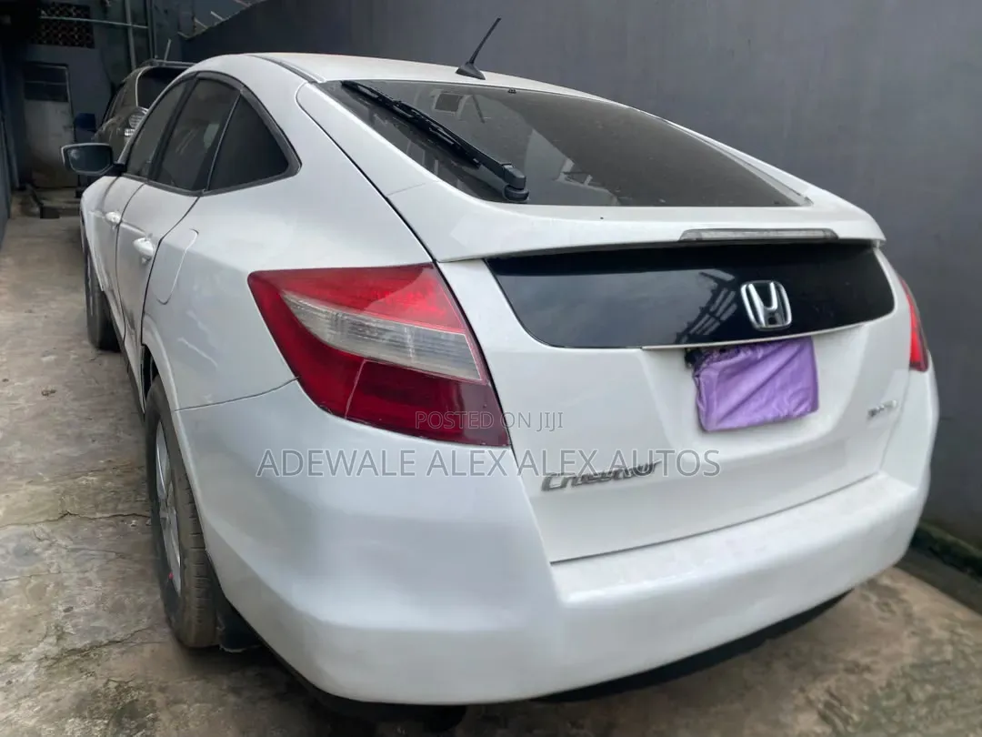 Honda Accord Crosstour 2010 White