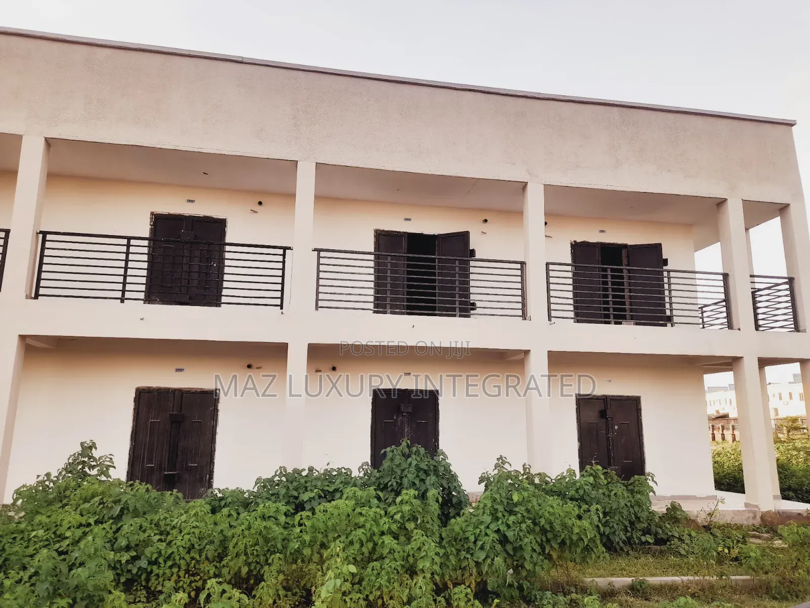 Estate Shop for Sale