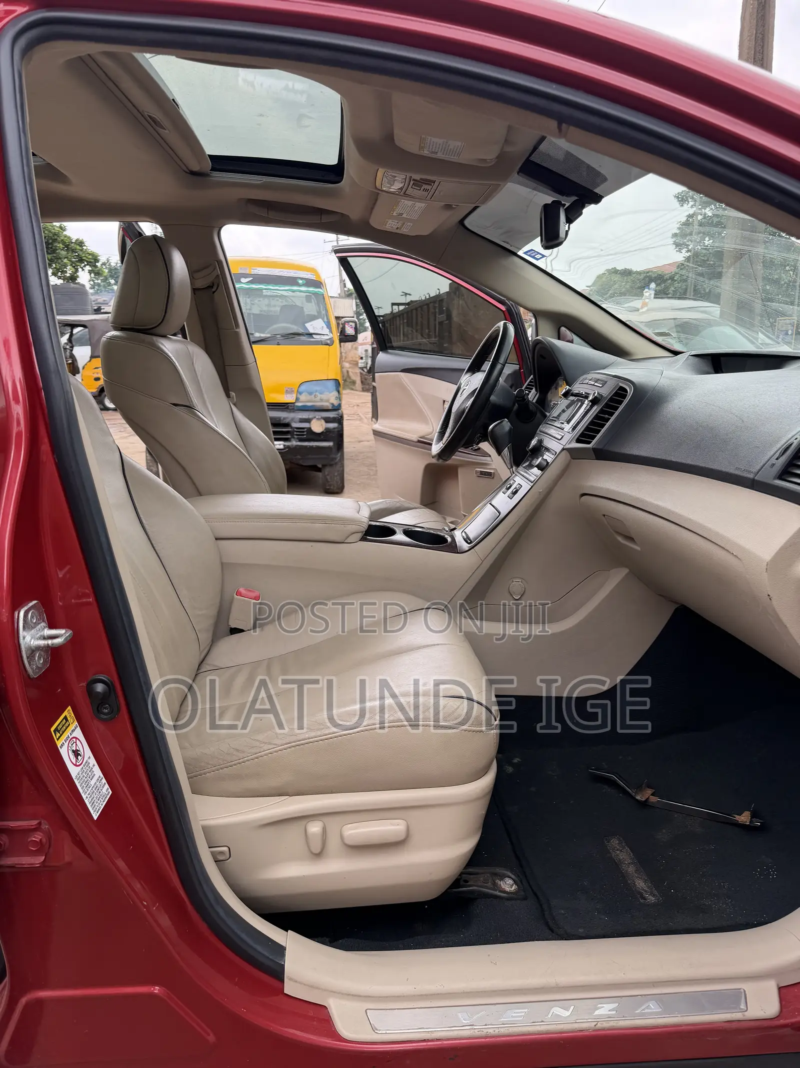 Toyota Venza XLE 2010 Red