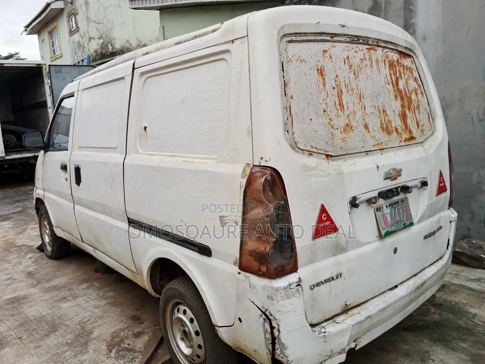 Chevrolet 3500 2005 White