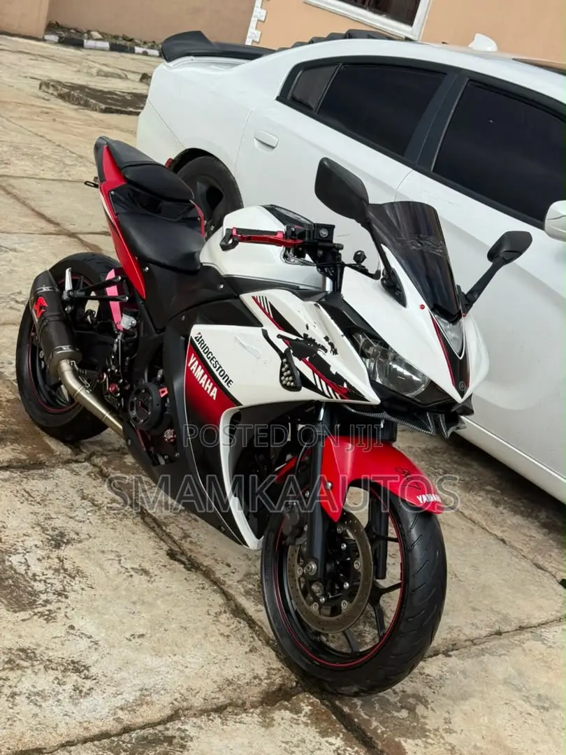 Yamaha YZF-R 2019 White