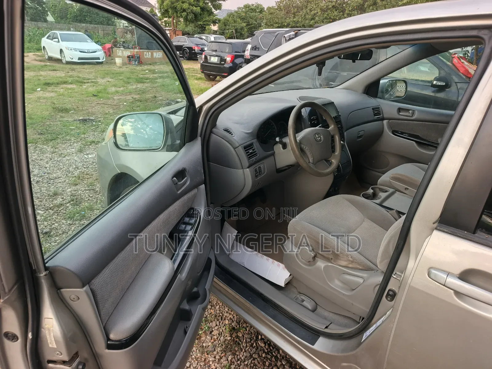 Toyota Sienna 2005 Gray