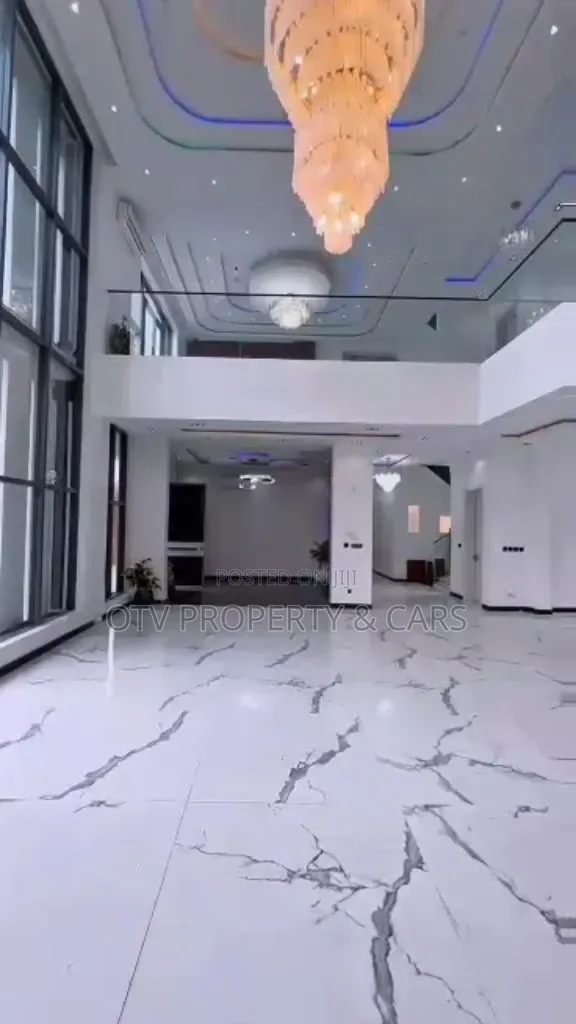 6bdrm Duplex in Ikate for sale